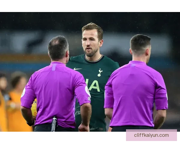 狼队未来规划：转会市场动态引发球迷关注与期待