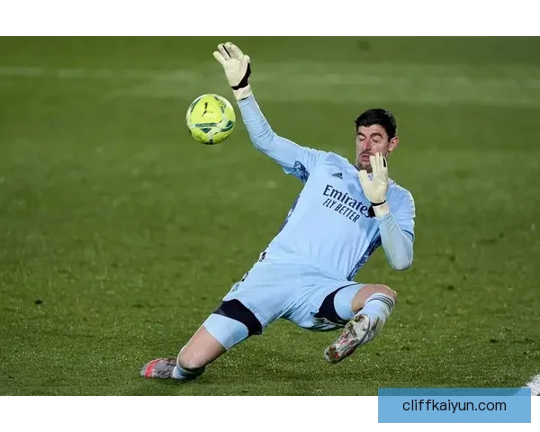 库尔图瓦在西甲冠军中的关键贡献持续显现，球队表现稳健。